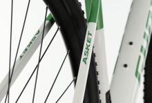 Gravel kolo GHOST Asket CF Full Party Silver Stone/Madow Green Glossy (2)