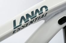 Dámské horské kolo GHOST Lanao Essential 27.5 Pearl White/Green Bay Metallic (2)
